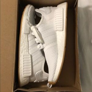 NIB Adidas NMD R1